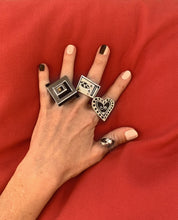 Load image into Gallery viewer, Silver heart with black enamel ring