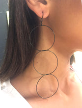 Load image into Gallery viewer, Oxidized silver 3-circle earrings