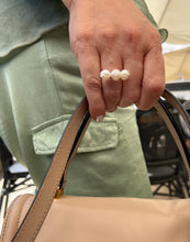 Load image into Gallery viewer, Silver with trio pearl ring