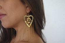 Load image into Gallery viewer, Gold plated flirty trio-heart long earrings