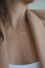 Load image into Gallery viewer, Gold with 5-diamond crown necklace