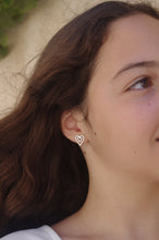 Load image into Gallery viewer, White gold duo-heart minimalist earrings