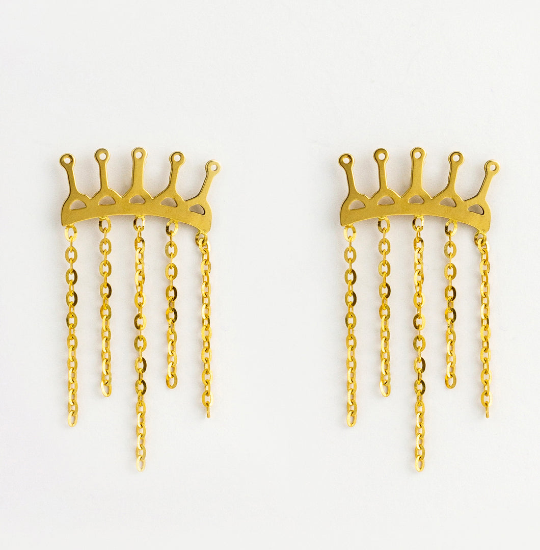 Flirty crown gold earrings