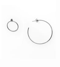 Load image into Gallery viewer, Silver asymmetrical minimalist circle hoops
