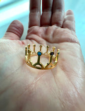Load image into Gallery viewer, Yellow gold plated and multi-colour stones crown ring
