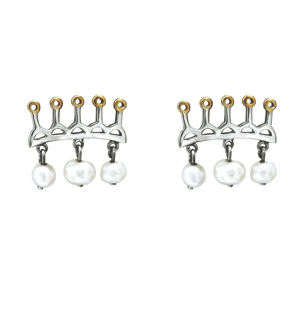 Silver and yellow gold plated multi pearls crown earrings