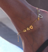 Load image into Gallery viewer, Mingle Hearts anklet
