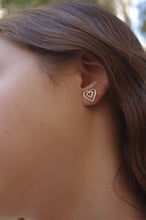 Load image into Gallery viewer, White gold two hearts earrings
