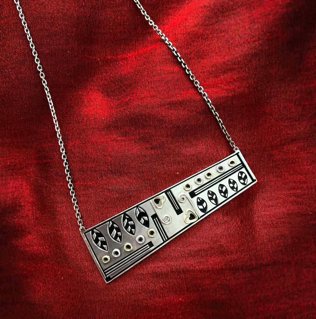 Artistic silver necklace
